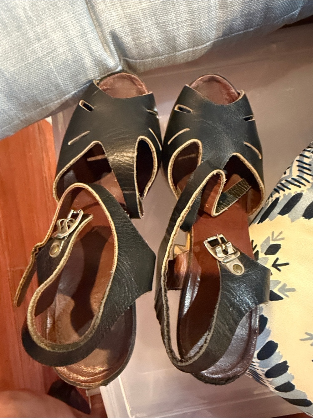 Source Unknown Black Leather Platform Sandals with Wood-Effect Heel - Picture 3 of 4